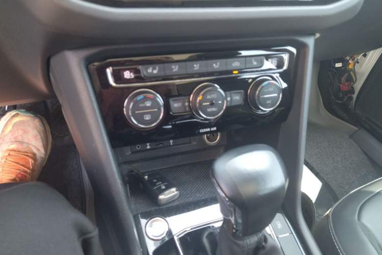 Used Volkswagen Tiguan L 2018 330TSI Automatic Two-Wheel Drive Luxury Edition