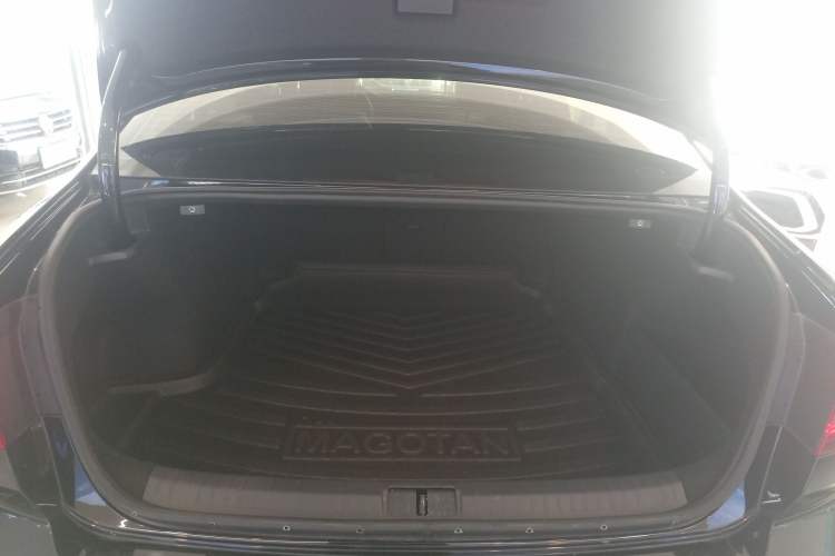 Used Volkswagen Magotan 2020 330TSI DSG Luxury Edition Trunk