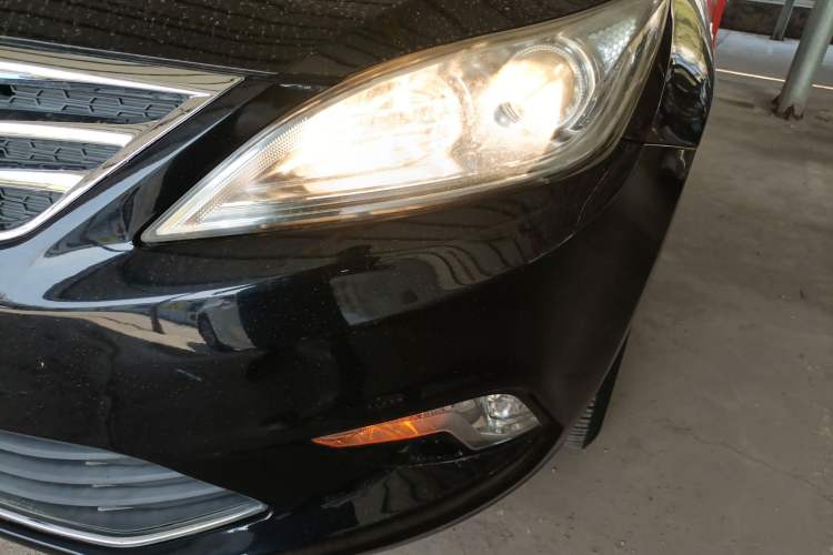 Used CHANGAN Eado 2015 1.6L Automatic Luxury Model Left Front Headlight