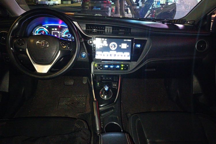 Used Toyota Corolla 2017 Revised Dual-Engine 1.8L E-CVT Elite Edition Center Console