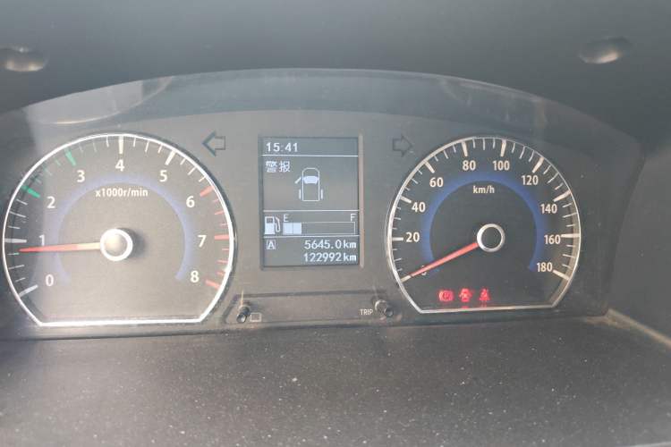 Used Dongfeng Shuaike 2014 1.6L Manual Comfort 7-Seater China V Standard