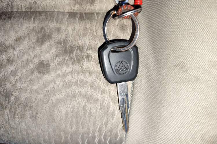 Used Foton Toano 2020 2.0T Multi-Function Short Wheelbase Mid-Roof 5/6-Seater China VI Emission Standard 4F20TC3