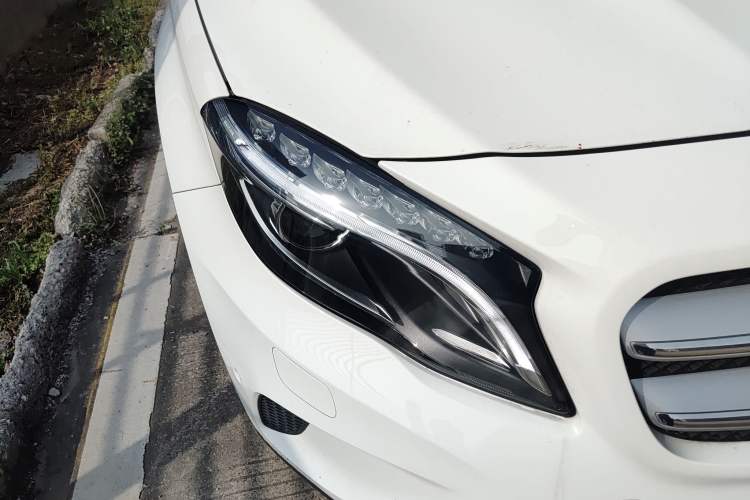 Used Mercedes-Benz GLA 2015 GLA 200 Fashion Model Right Front Headlight