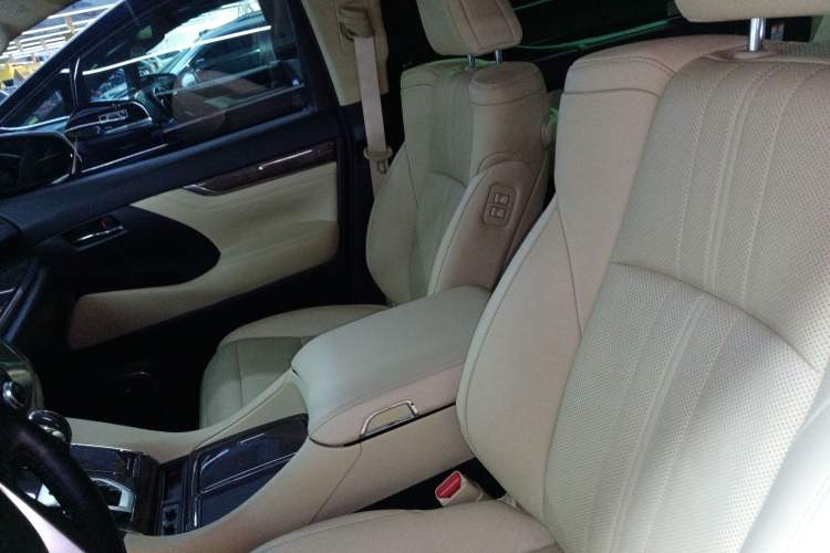 Used Toyota Alphard 2021 Dual-Engine 2.5L Prestige Edition