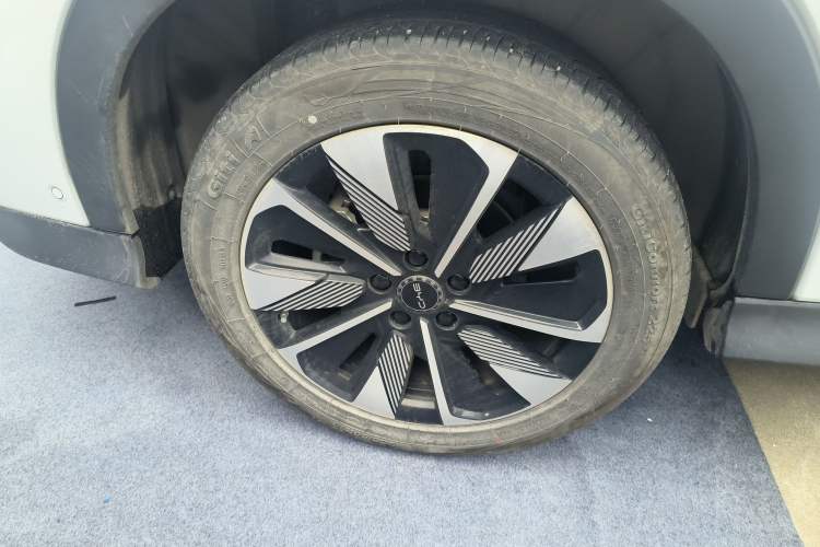 Used BYD Song PLUS New Energy 2025 EV Intelligent Driving Edition 520km Luxury Model
