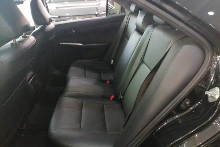 Used Toyota Camry 2015 2.0G Premier Edition
