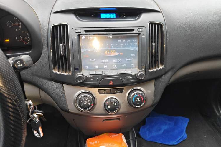 Used Hyundai Celesta 2011 1.6L Manual Comfort Edition
