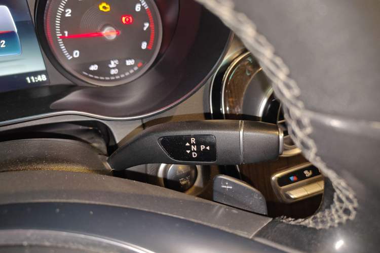 Used Mercedes-Benz GLC 2019 GLC 260 L 4MATIC Dynamic Model Gear Lever