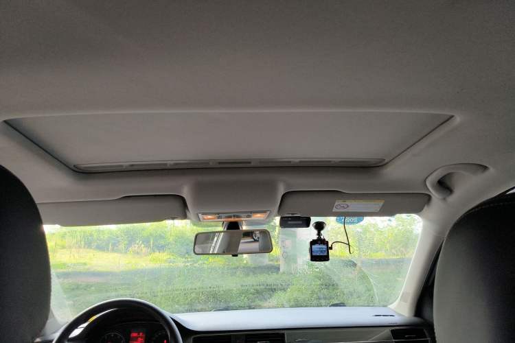 Used Volkswagen Santana 2016 1.6L Automatic Comfort Edition