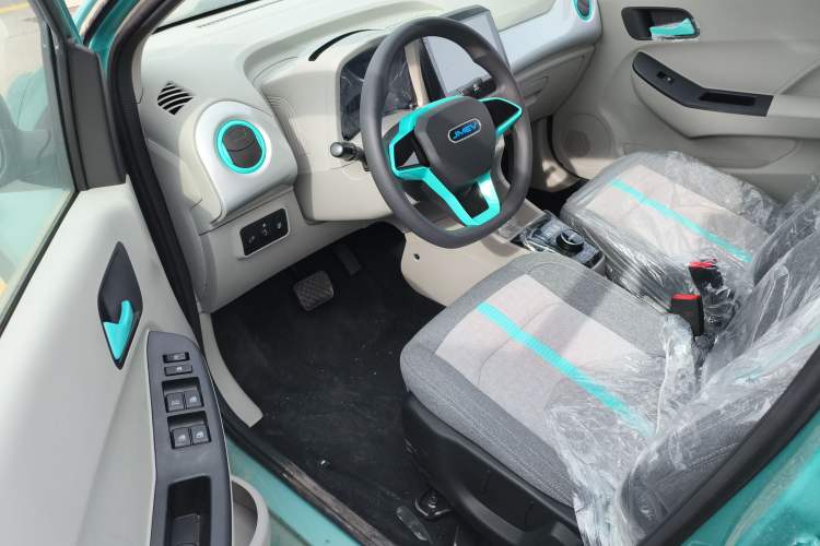 Used JMEV Xiao Qilin 2023 Joyful Edition 201km Comfort Model
