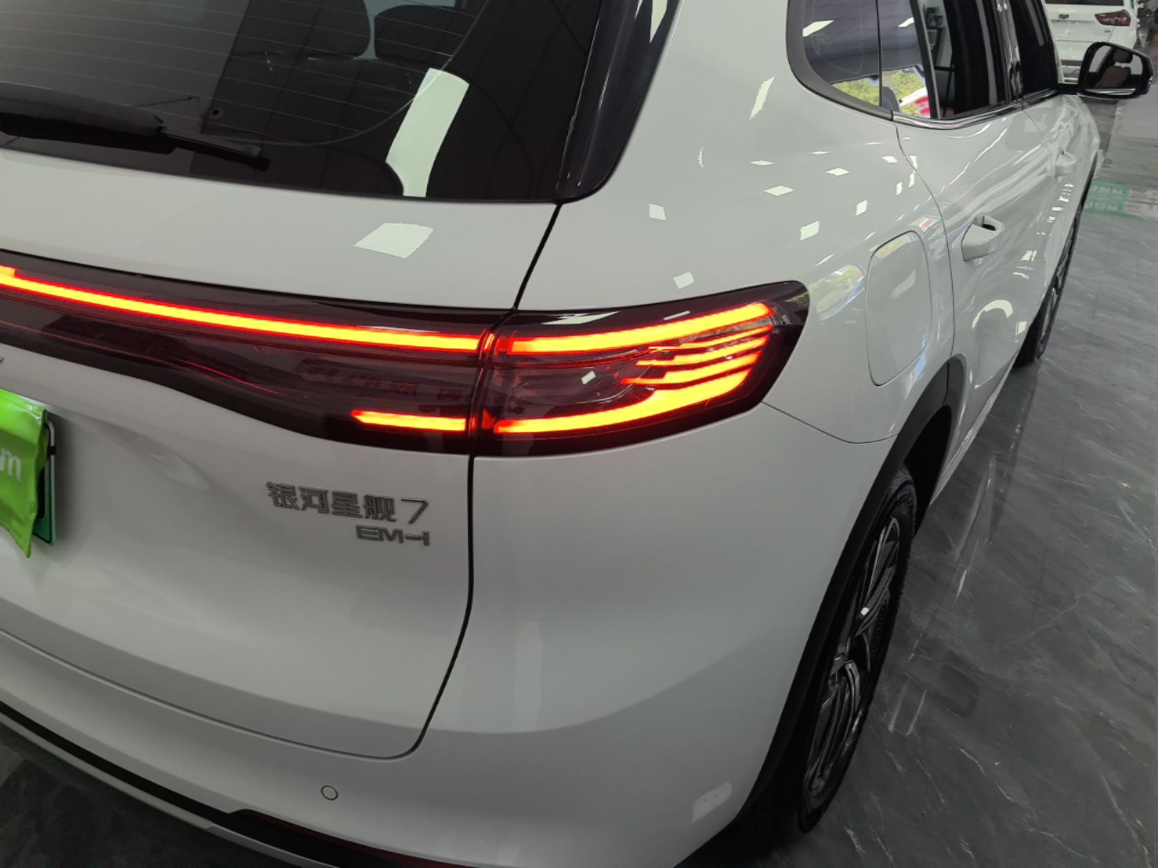 Geely Galaxy Xingjian 7 EM-i 2025 55 km Launch Edition — снимка 9