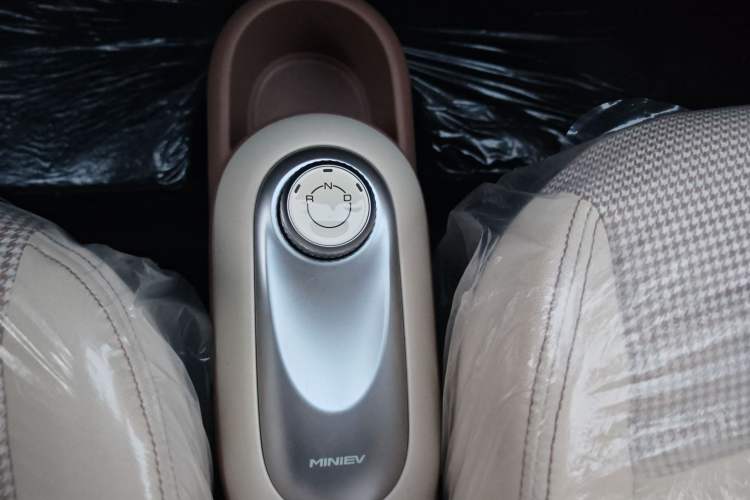 Used Wuling Hongguang MINIEV 2025 Four-Door Version Advanced Edition
