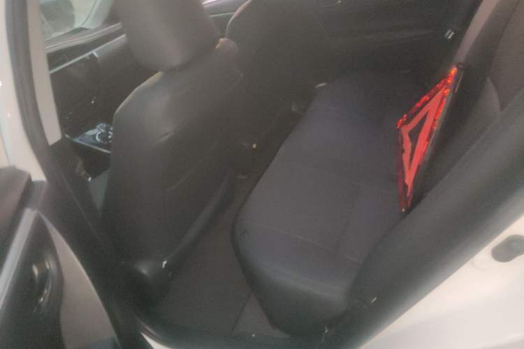 Used Toyota Corolla 2016 Dual-Engine 1.8L E-CVT Leading Edition