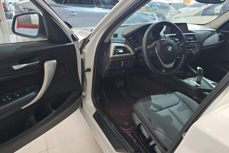Used BMW 1 Series 2016 118i Leading Model Driver Seat