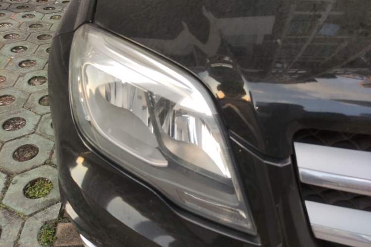 Used Mercedes-Benz GLK-Class 2015 GLK 260 4MATIC Dynamic Edition Ultimate Version Right Front Headlight