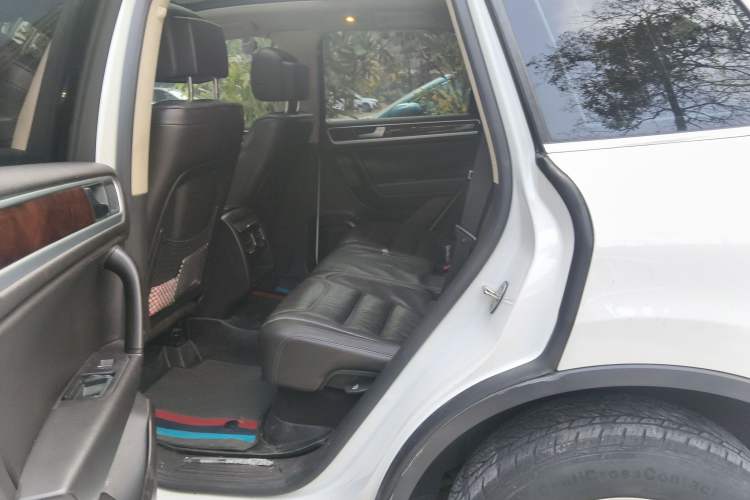 Used Volkswagen Touareg 2015 3.0 TSI Standard Model Left Rear Seat