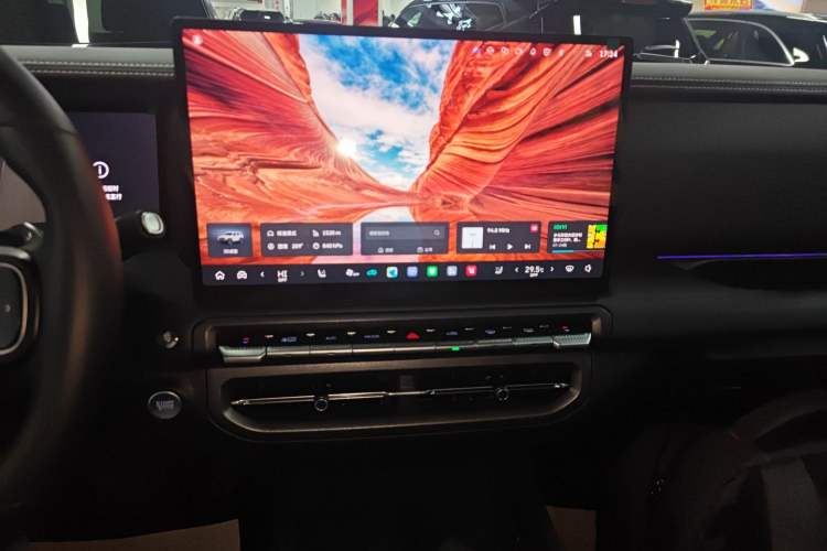 Used Tank 300 2025 2.0T Conqueror