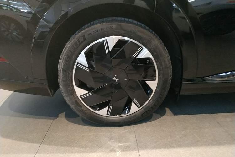 Used XPeng X9 2024 640 All-Wheel Drive High-Performance Max
