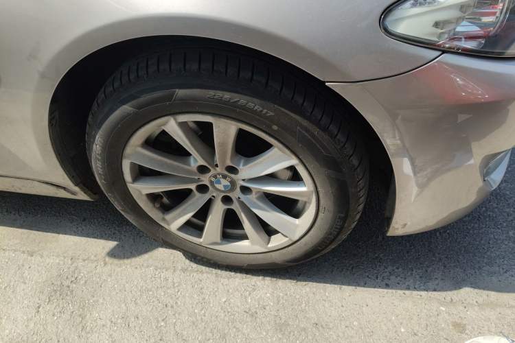 Used BMW 5 Series 2013 525Li Leading Model Right Front Wheel Hub