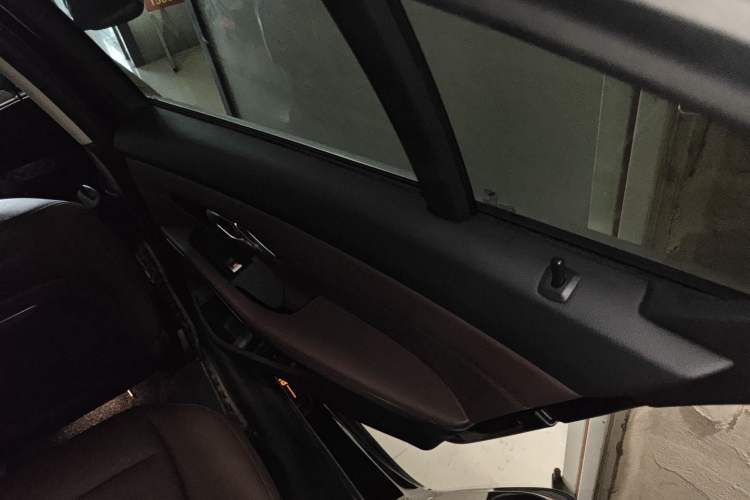 Used BMW i3 2022 eDrive 35 L
