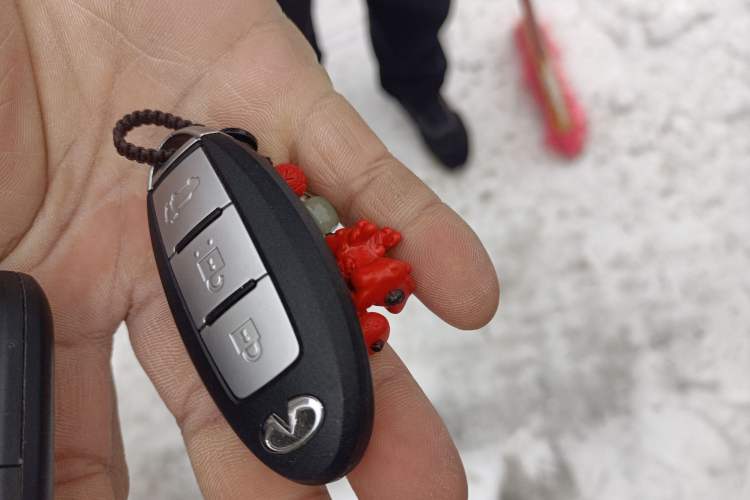 Used Infiniti QX60 2014 2.5 S/C Hybrid All-Wheel-Drive Versatile Edition Vehicle Key