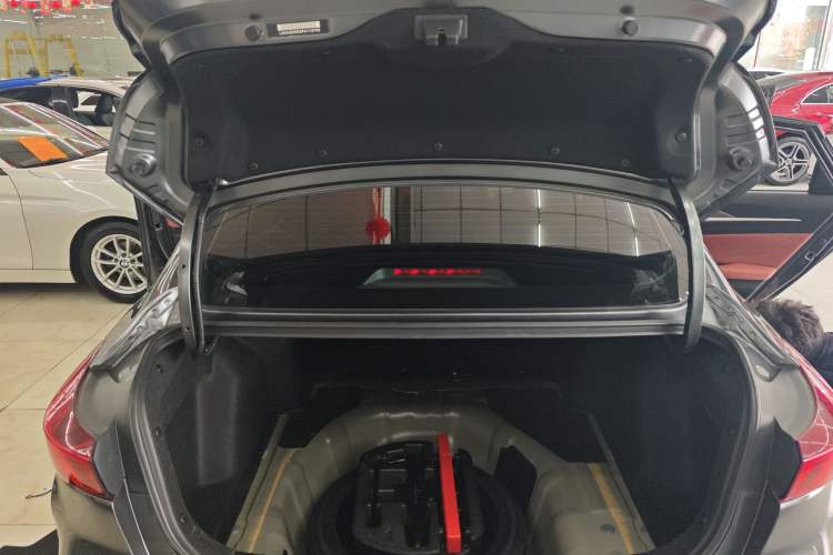 Used CHANGAN Eado 2023 Changan Edition PLUS Blue Whale NE 1.4T GDI DCT Prestige Version Trunk