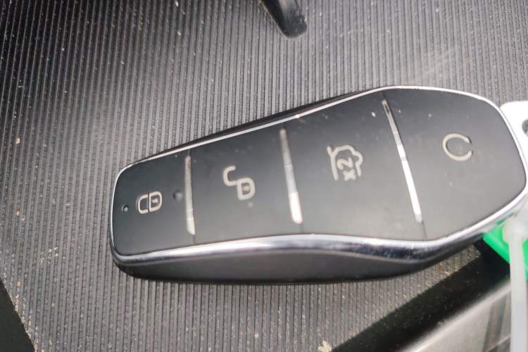 Used BYD Song PLUS New Energy 2025 DM-i 112KM Prestige Model Vehicle Key