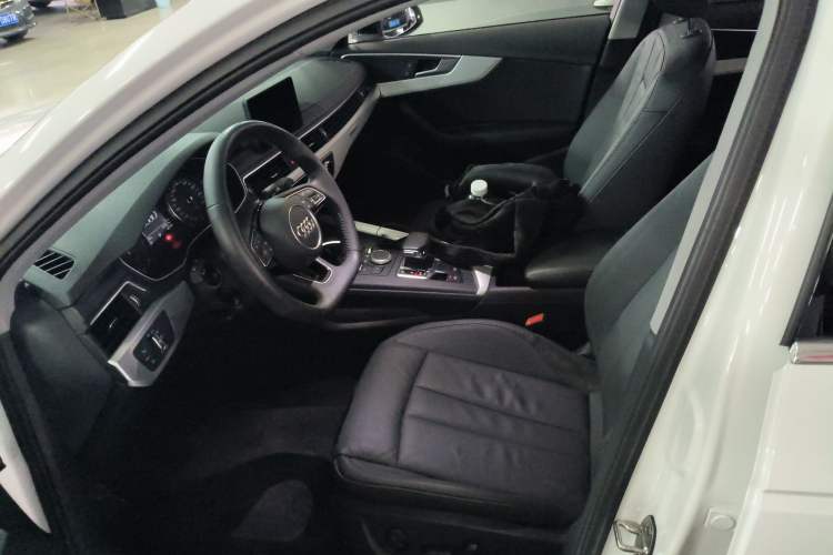 Used Audi A4L 2019 45 TFSI quattro Individual Sport Edition China VI
