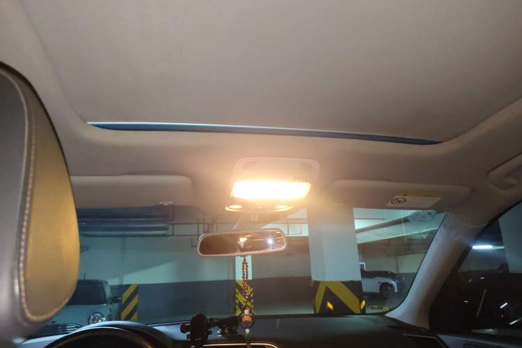 Used Audi Q5 2017 Plus 40 TFSI Ambition Model Headliner