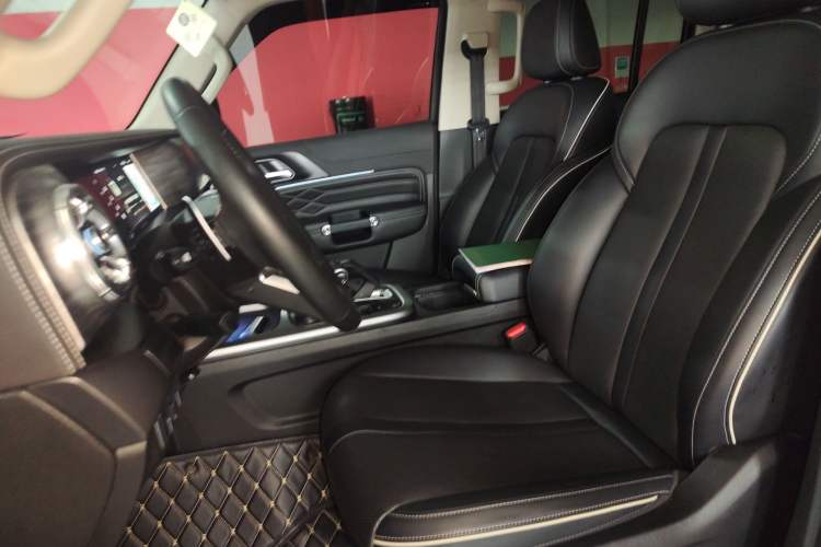 Used Tank 300 2021 Off-Road Edition 2.0T Conqueror Left Front Seat