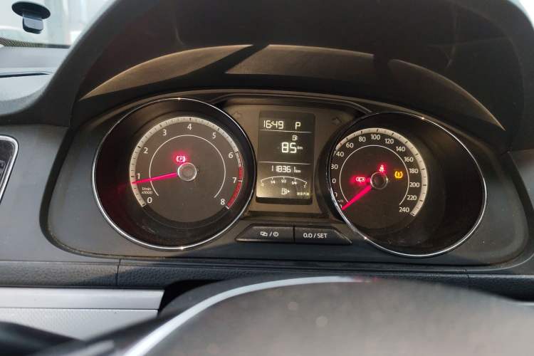 Used Volkswagen Cross Lavida 2016 230TSI DSG Luxury Edition
