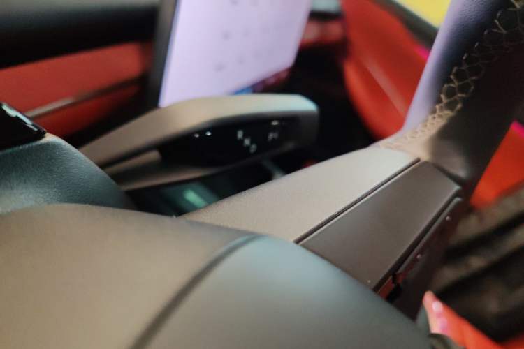 Used Xiaomi Auto SU7 2024 Four-Wheel Drive Ultra-Long Range Advanced Intelligent Driving Max Edition