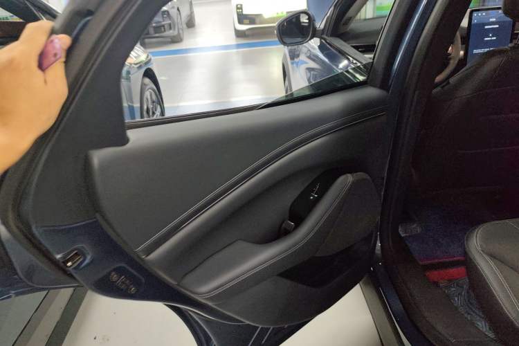 Used Ford Mustang Mach-E 2021 Leap Edition Rear-Drive Version (Standard Range)