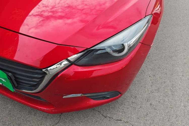 Used Mazda 3 Axela 2017 Sedan 1.5L Automatic Luxury Model Emission Standard China V