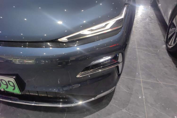 Used Geely Galaxy 8 2025 130km EM-i Deluxe Edition
