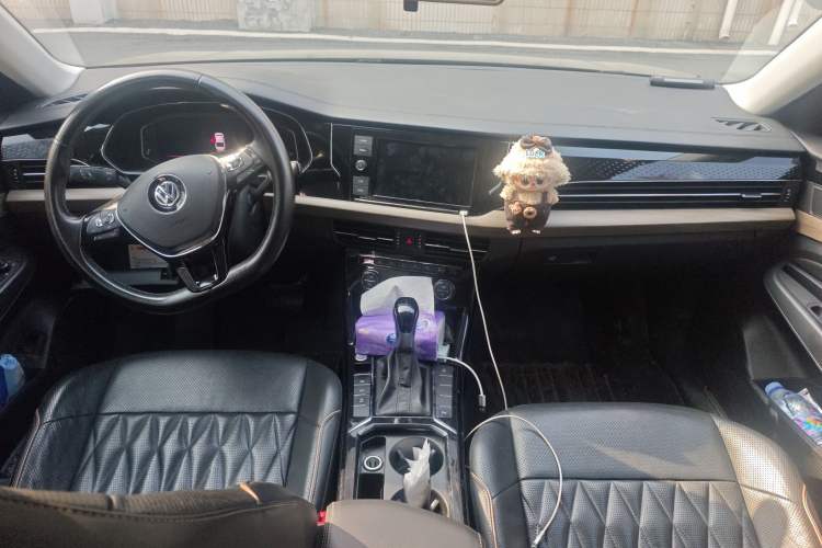 Used Volkswagen Passat 2019 330TSI Luxury Edition China VI Standard