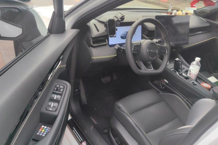 Used Lynk & Co 03 2025 1.5TD DCT Champion Edition Pro Interior 3