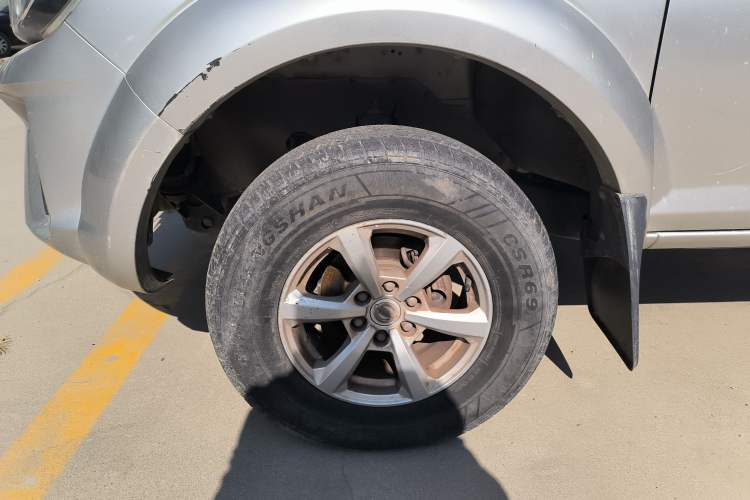 Used Dongfeng Ruichi 2021 2.4T Diesel Two-Wheel Drive Business Edition Long Cargo Bed YCY24165-61
