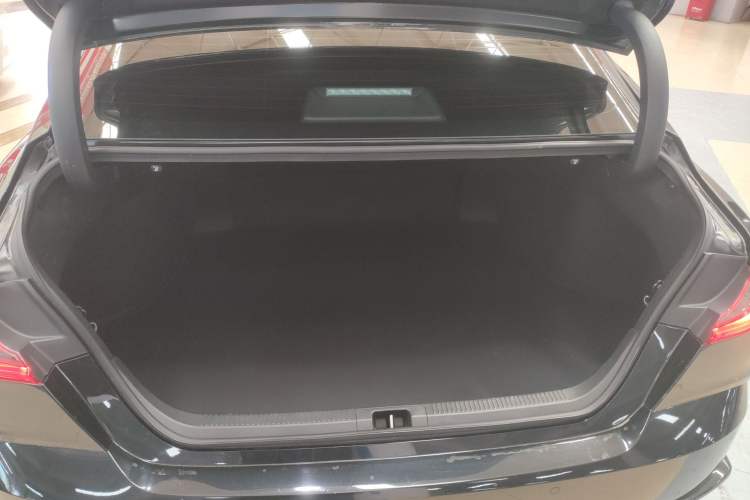 Used Toyota Camry 2024 Dual-Motor 2.0 HXS Sport Plus Edition