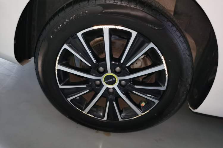 Used Roewe i5 2021 1.5L CVT Platinum Edition