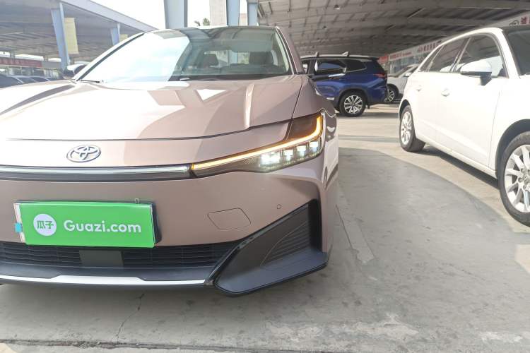 Used Toyota bZ3 2023 616 km Long-Range Premium