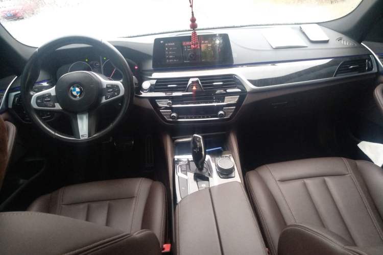 Used BMW 5 Series 2019 525Li M Sport Package