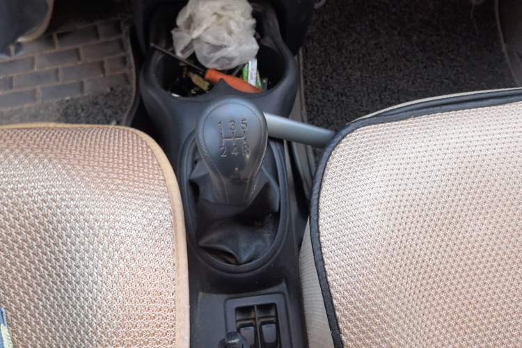 Used Venucia R30 2014 1.2L Manual Enjoyment Edition