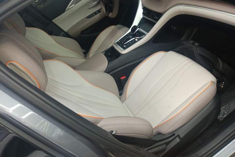 Used BYD Song Pro New Energy 2024 HONOR Edition DM-i 71KM Navigation Model Right Front Seat