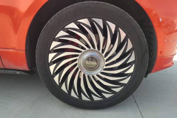 Used Land Rover Range Sport 2017 3.0 SC V6 FENGSHANG ChuanShi Edition DYNAMIC Right Front Wheel Hub