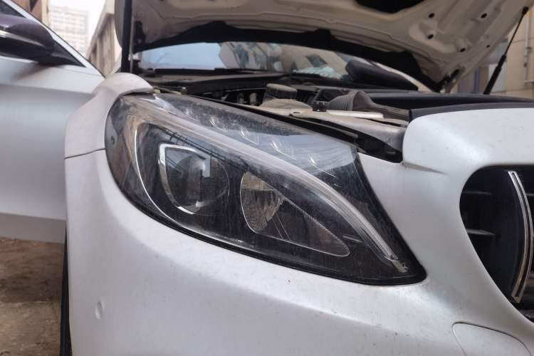 Used Mercedes-Benz C-Class 2015 C 180 L Sport Edition Right Front Headlight