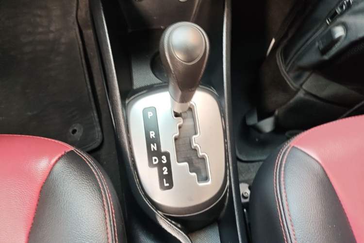Used Kia K2 2015 Sedan 1.4L Automatic GLS