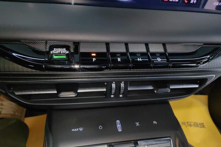 Used Lincoln Z 2022 Facelift iCool Deluxe Edition
