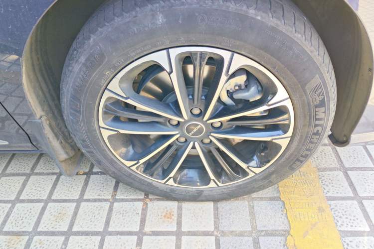 Used Roewe iMAX8 2021 400TGI Supreme Series Prestige Edition
