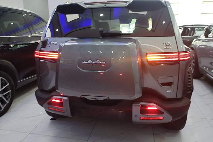 Used Formula Leopard Titanium 3 2025 501KM All-Wheel Drive Intelligent Driving Ultra Version Rear